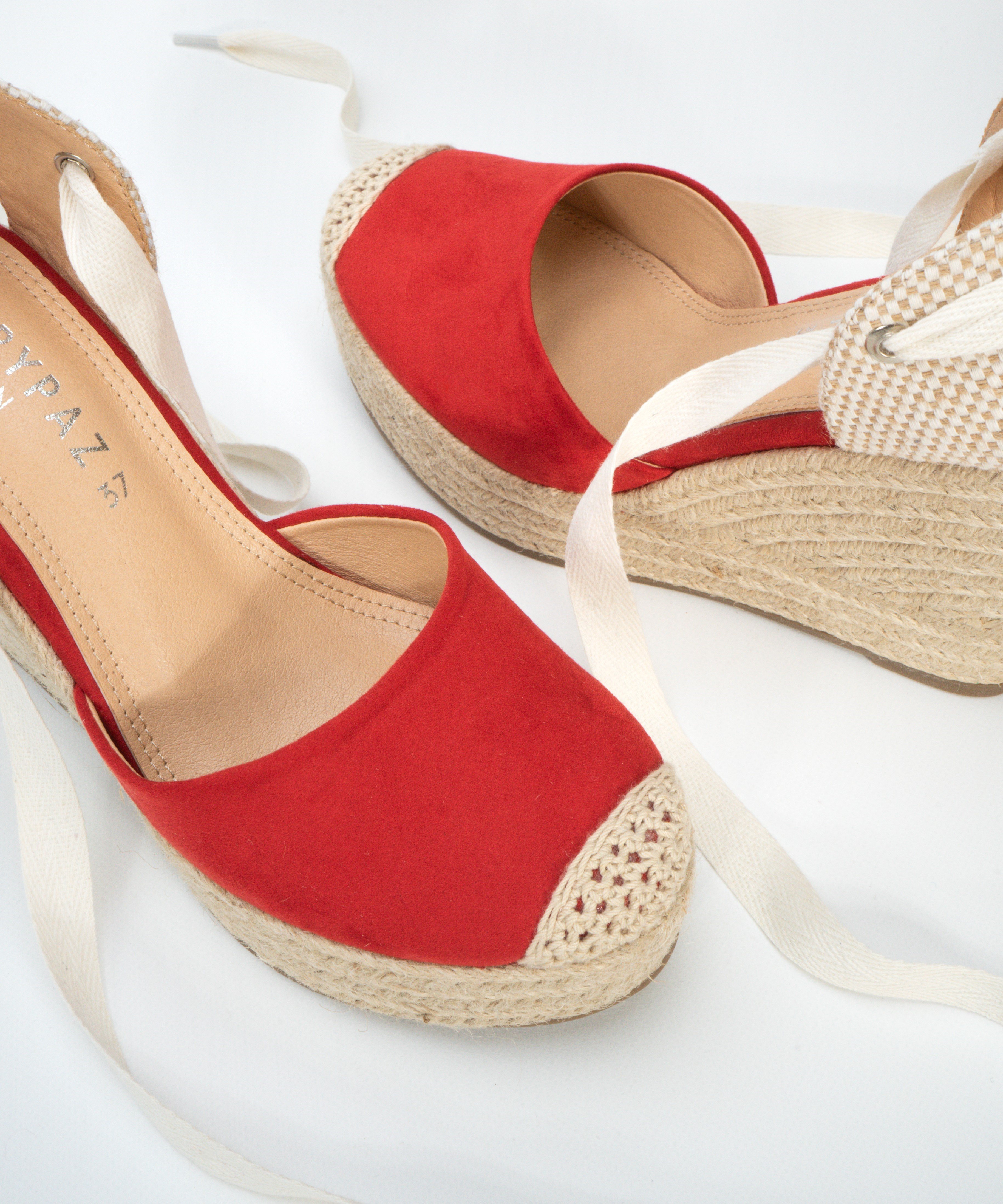 Dlf Sandalias CuÃ±a Doradas Zara Sandalias Planas Sandalias Zara