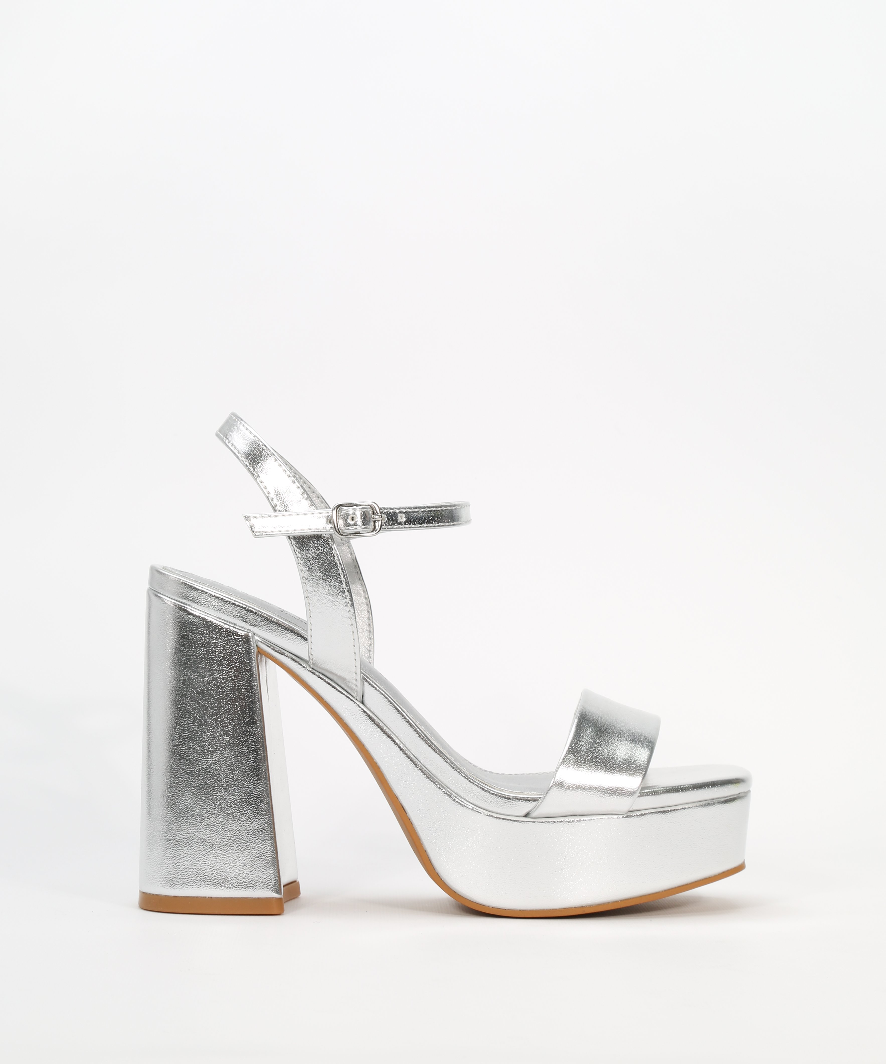 Zapato tacón fino pulsera